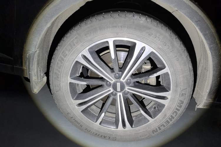 Used Wey VV6 2021 2.0T Two-Wheel Drive Smart Protection+