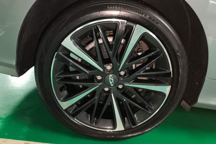 Used Chery Arrizo 8 2023 High-Performance Edition 2.0T DCT Powerfully Equipped
