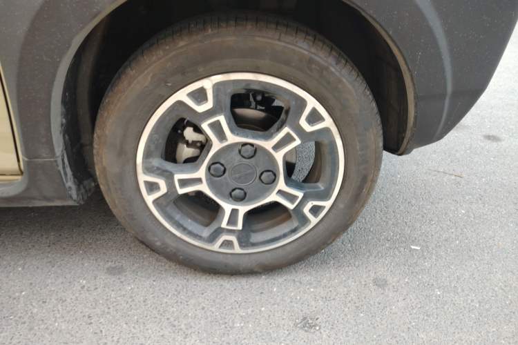 Used Geely Galaxy Panda 2025 210km Panda Rider Right Front Wheel Hub