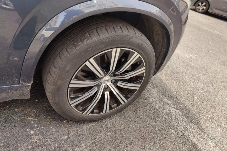 Used Volvo XC90 New Energy 2021 E-Drive Hybrid T8 Luxury Flagship 7-Seater Right Front Wheel Hub