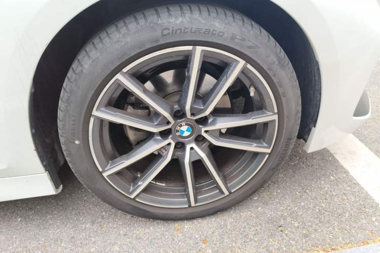 Used BMW 3 Series 2024 320Li M Sport Package Right Front Wheel Hub