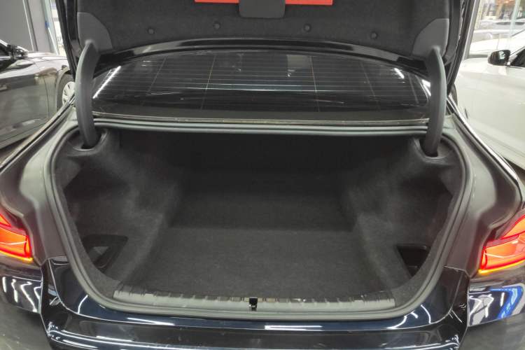 Used BMW 5 Series 2022 Second Facelift 525Li M Sport Package
