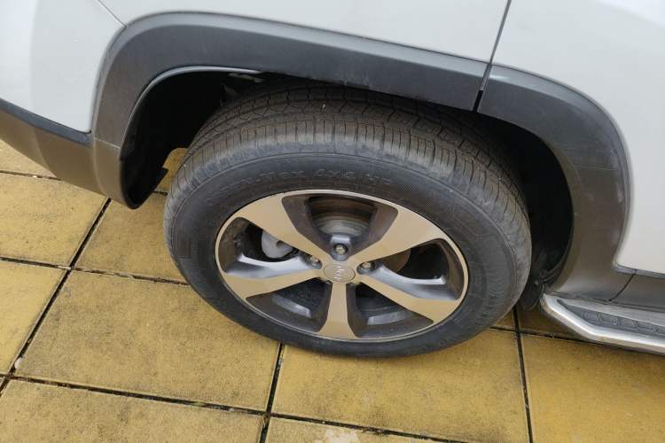 Used Jeep Cherokee 2020 2.0T Two-Wheel Drive Leading Edition