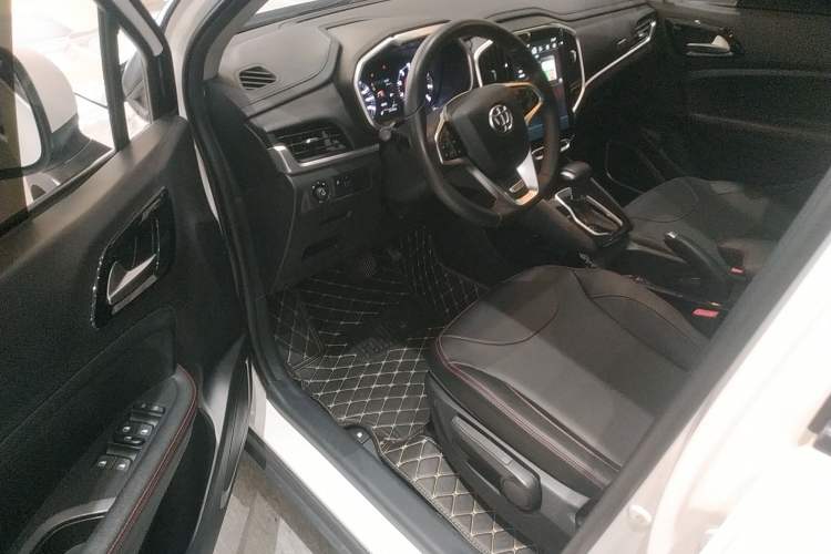 Used Brilliance V3 2017 1.5L Automatic Smart Version