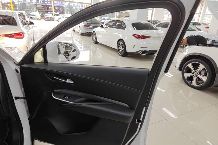 Used Cadillac XT4 2021 28T Two-Wheel Drive Leading Version