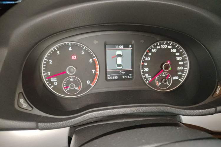 Used Volkswagen Passat 2014 1.8TSI DSG Prestige Edition Instrument Cluster