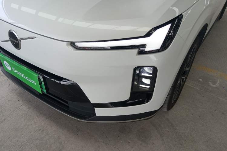 Used Volvo XC70 Plug-in Hybrid 2026 Model Four-Wheel Drive Long-Range Plus
