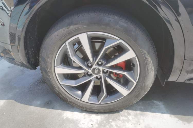 Used Audi Q5L 2025 40 TFSI Fashionable and Dynamic Edition
