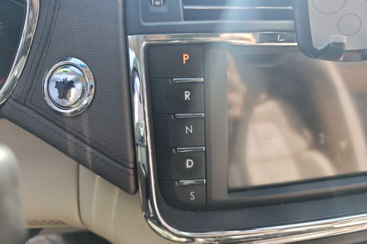 Used Lincoln Continental 2017 3.0T Four-Wheel Drive Prestige Edition Gear Lever