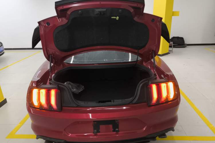 Used Ford Mustang 2021 2.3T EcoBoost Obsidian Phantom Special Edition Trunk