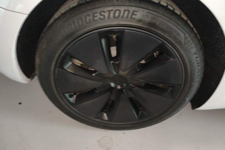 Used Tesla Model 3 2025 Rear-Wheel-Drive Version

