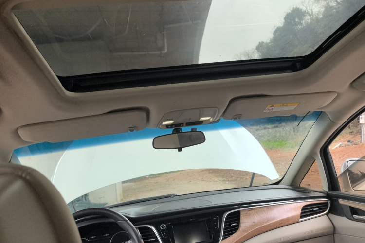 Used Buick GL8 2018 ES 28T Comfort Model China VI Standard