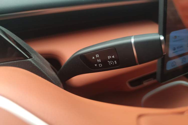 Used Deepal S07 2024 215Max Qiankun Intelligent Driving ADS SE Range-Extended Version Gear Lever