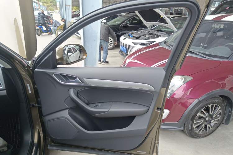 Used Audi Q3 2017 35 TFSI Fashion Model
