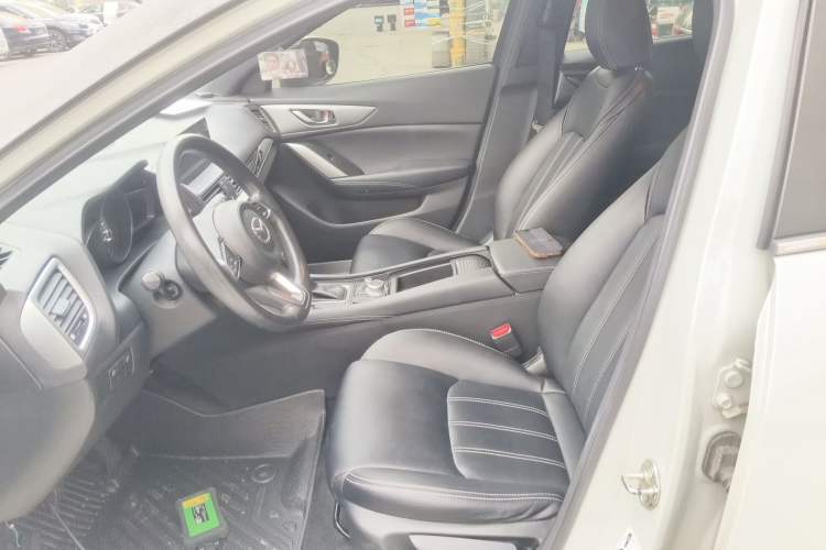 Used Mazda CX-4 2018 2.0L Automatic Two-Wheel Drive Blue Sky Dynamic Version China VI Standard