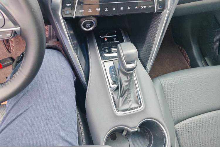 Used Toyota Venza 2023 2.0L CVT Two-Wheel Drive Prestige Version Gear Lever