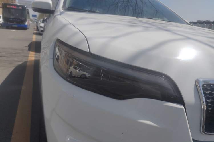 Used Jeep Cherokee 2020 2.0T Two-Wheel Drive Leading Edition Right Front Headlight