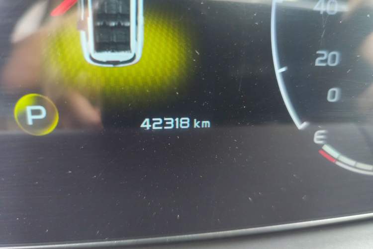 Used Geely Auto Haoyue 2022 1.8TD DCT Luxury 7-Seater Odometer Close Up