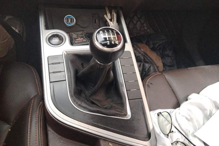 Used FORTHING Joyear X5 2017 Jingxiang Series 1.5T Manual Luxury Model
