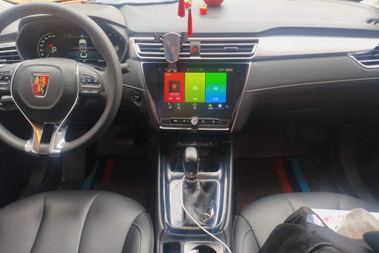 Used Roewe i5 2020 1.5L Automatic 4G Connect Luxury Flagship Edition Audio And AC Panel