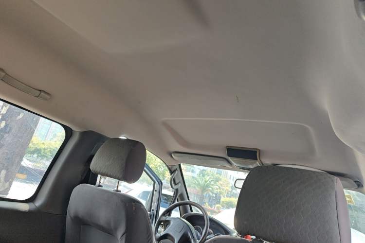 Used FORTHING Lingzhi 2013 M5 Q7 2.0L 7-Seater Long-Wheelbase Comfort Model
