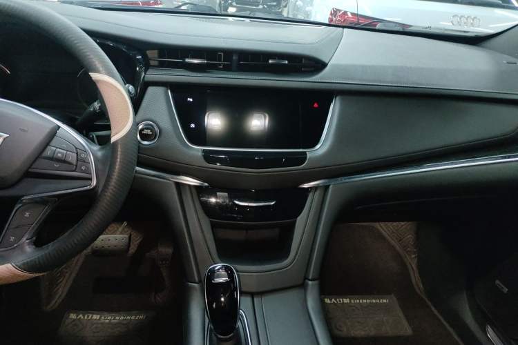 Used Cadillac XT5 2021 2.0T Two-Wheel Drive Luxury Version
