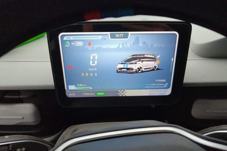 Used SAIC MAXUS Dana V1 2025 V1+ Short Wheelbase Low-Roof Multi-Function Version (42 kWh)