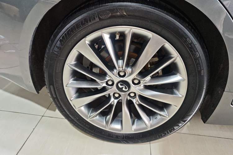 Used Infiniti Q50L 2018 2.0T Luxury Edition China V Standard
