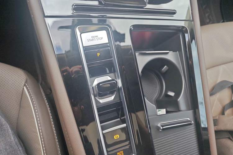 Used Volkswagen Viloran 2022 380TSI Prestige Edition
