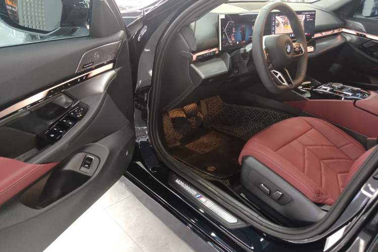 Used BMW 5 Series 2026 530Li Leading M Sport Package