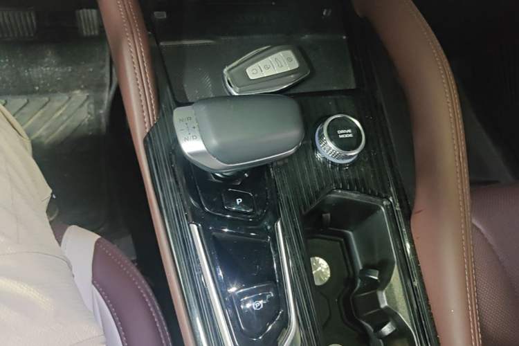 Used Geely Auto Monjaro L 2024 2.0TD High-Power Automatic Two-Wheel Drive Yunqi Version