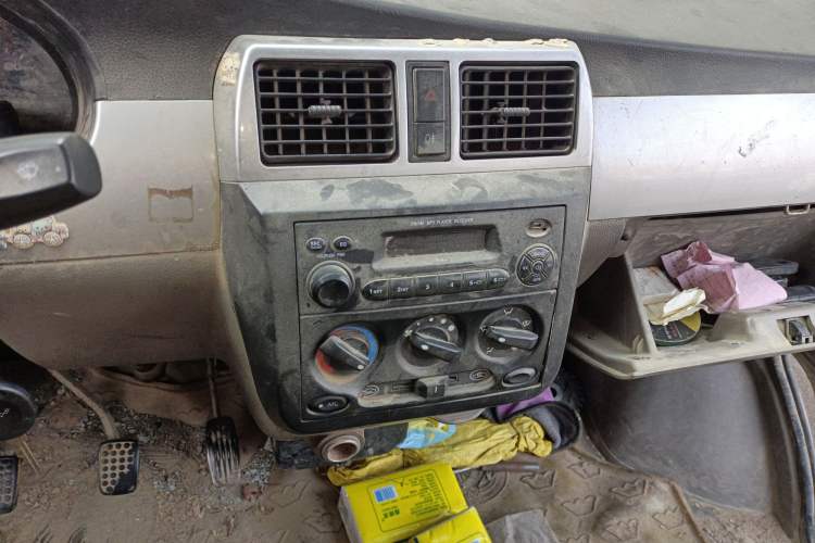 Used Wuling Rongguang 2011 1.2L Base Version