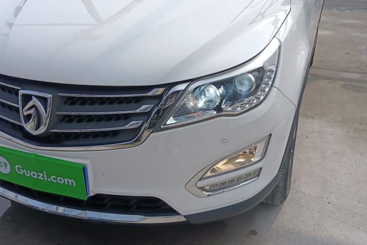 Used Baojun 560 2015 1.8L manual luxury version