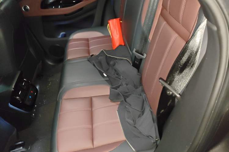 Used Land Rover Range Evoque 2023 Aurora L 249 PS Luxury Edition
