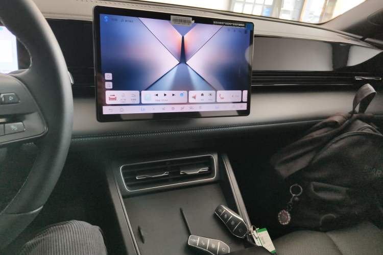 Used BYD Qin L 2025 EV 470KM Leading Edition Audio And AC Panel