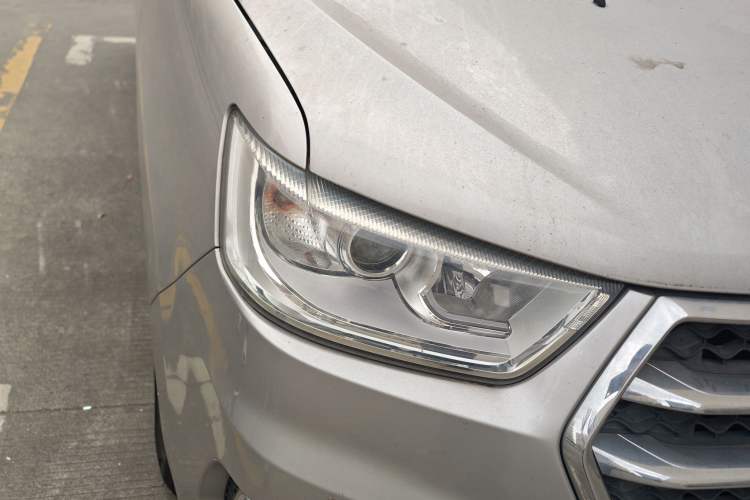 Used JAC Refine M4 2017 2.0T Manual Comfort Version Exterior 6