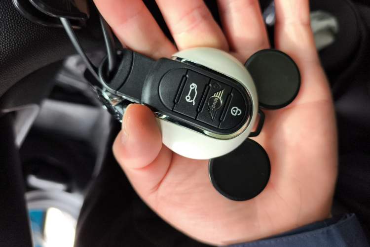 Used MINI 2023 Second Facelift 2.0T COOPER S CABRIO Artist Vehicle Key