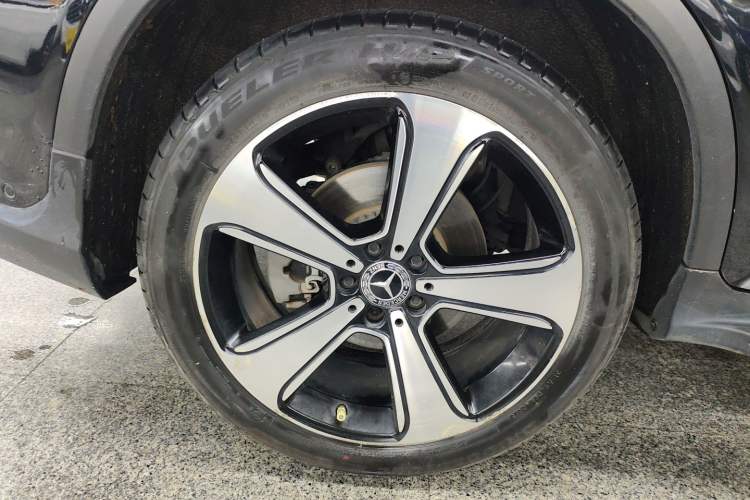 Used Mercedes-Benz GLC 2021 GLC 300 L 4MATIC Luxury Model Right Rear Wheel Hub