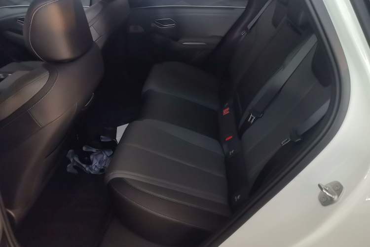 Used BYD Qin L 2025 DM-i Smart Drive 120KM Superior Model Left Rear Seat