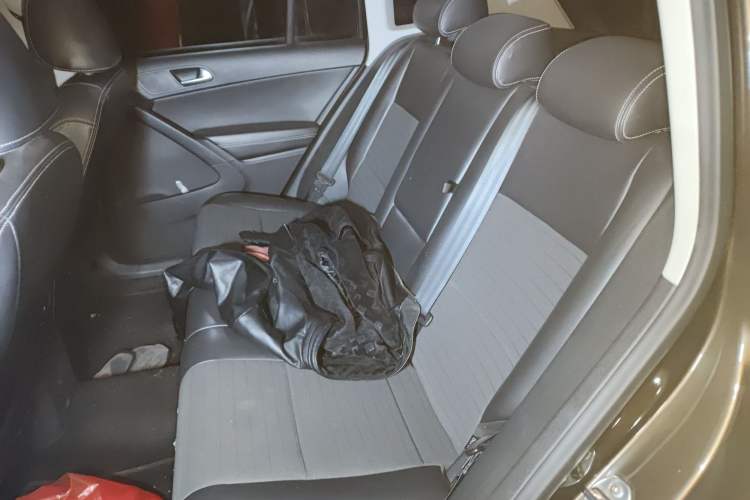 Used Volkswagen Tiguan L 2016 280TSI Automatic Two-Wheel-Drive Silk Road Style Edition