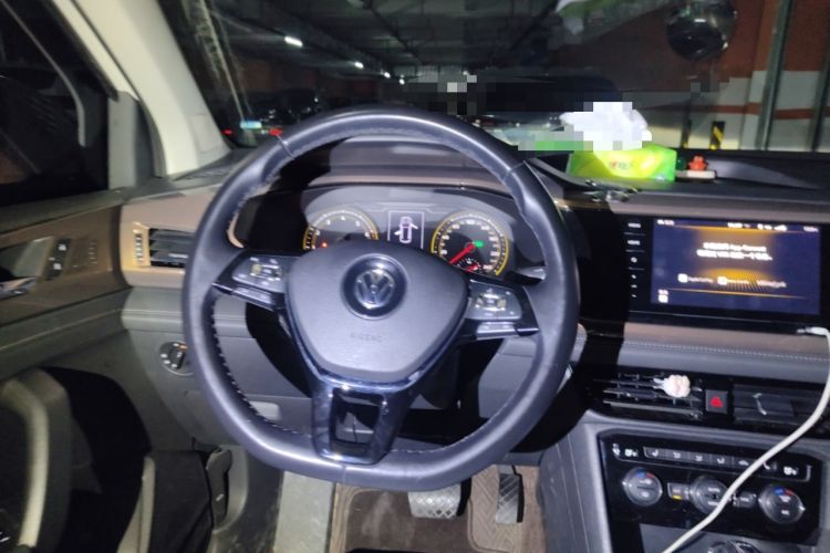 Used Volkswagen Tharu 2020 280TSI Two-Wheel Drive Luxury Plus Version China VI Standard Steering Wheel