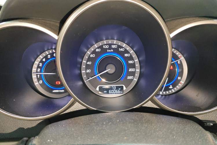 Used Changan Eado 2015 1.6L Manual Luxury Model China V Standard
