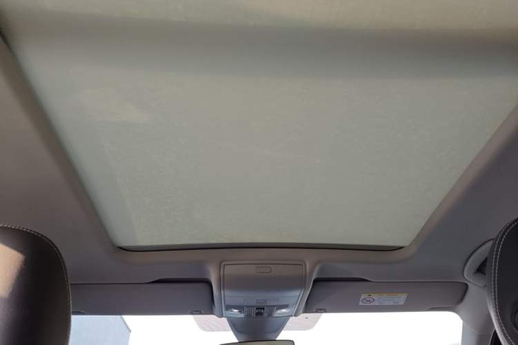 Used Volkswagen Tiguan L 2023 Restyled 330TSI Automatic Two-Wheel Drive R-Line Enhanced Comfort Version
