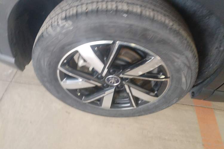 Used BYD Song Pro New Energy 2024 HONOR Edition DM-i 71KM Navigation Model
