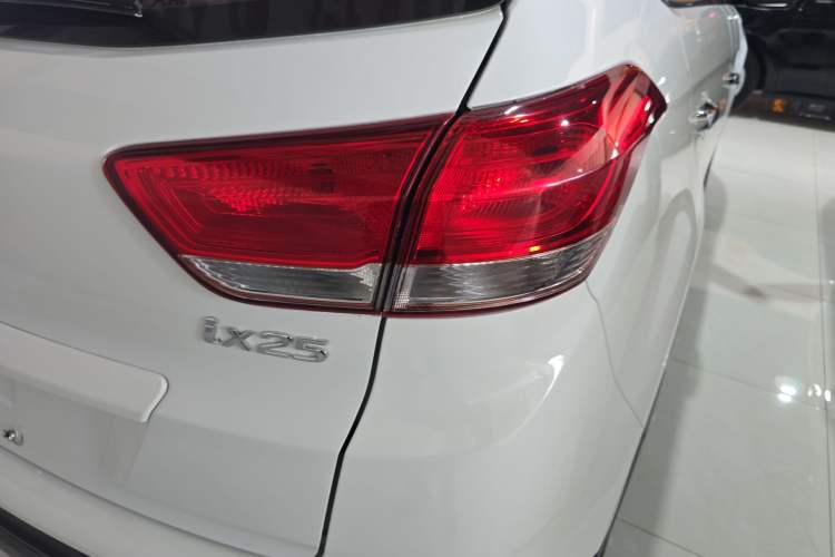 Used Hyundai ix25 2017 1.6L Automatic Smart Version Right Rear Taillight