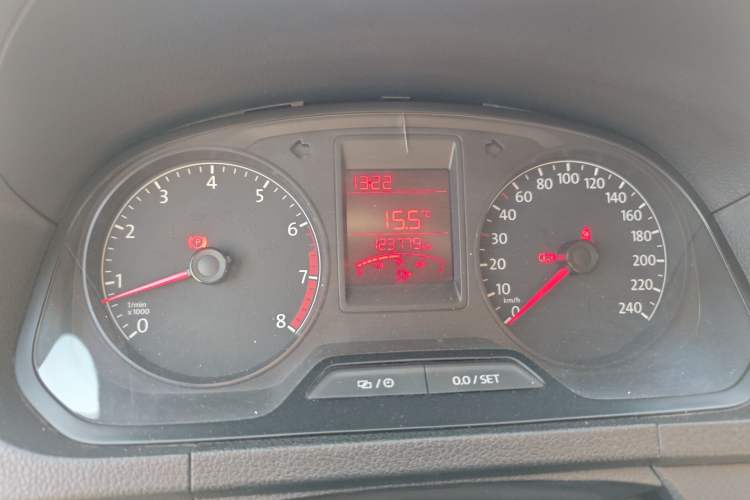 Used Volkswagen Jetta 2015 Zhuihui Edition 1.4L Manual Fashion Model Instrument Cluster