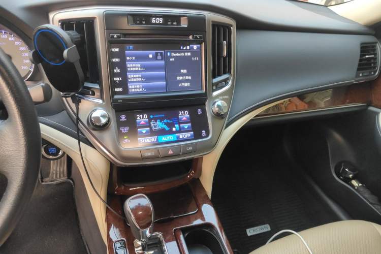 Used Toyota Crown 2018 2.0T Fashion Edition
