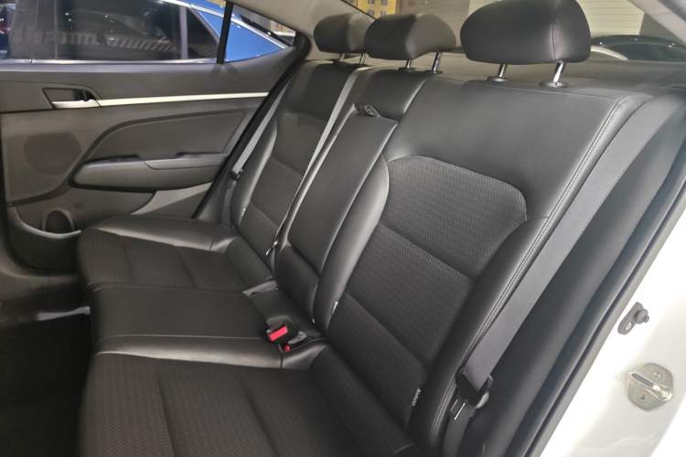 Used Hyundai Elantra (6th Generation / Lingdong) 2020 1.5L CVT Smart & Stylish – Elite Version Left Rear Seat