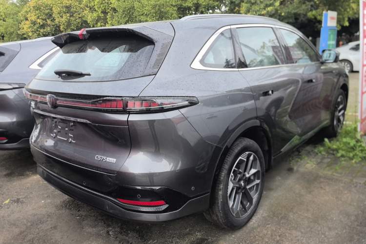 Used CHANGAN CS75 PLUS 2025 4th Generation 1.5T New Blue Whale Smart Flagship Version
