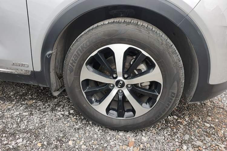 Used Kia Sorento 2015 Sorento L 2.2T Diesel 4WD Elite Edition 5 Seats China IV Standard
